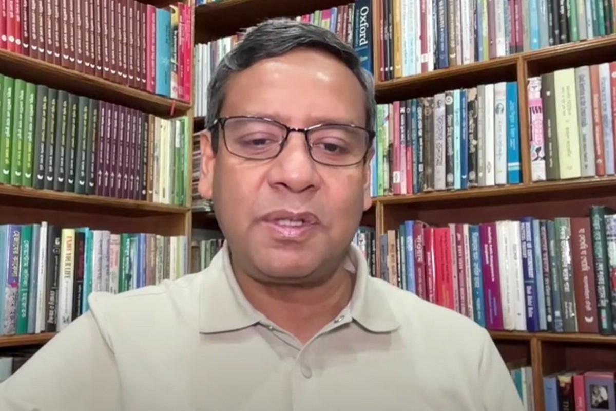 লন্ডনে ড. মুহাম্মদ ইউনূসকে বিধ্বস্ত, ক্লান্ত ও অপমানিত বলে মনে হয়েছে: রনি