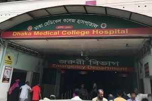 রাজধানীতে ছাদ থেকে লাফ দিয়ে ব্যবসায়ীর আত্মহত্যা