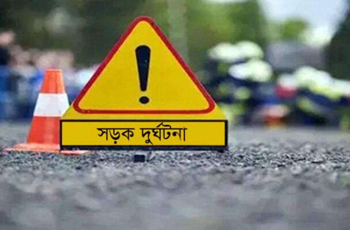 রাজধানীতে মাইক্রোবাস-মোটরসাইকেল সংঘর্ষে নিহত ২