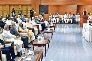 রাজনৈতিক দলগুলোর সঙ্গে প্রধান উপদেষ্টার বৈঠক বিকেলে