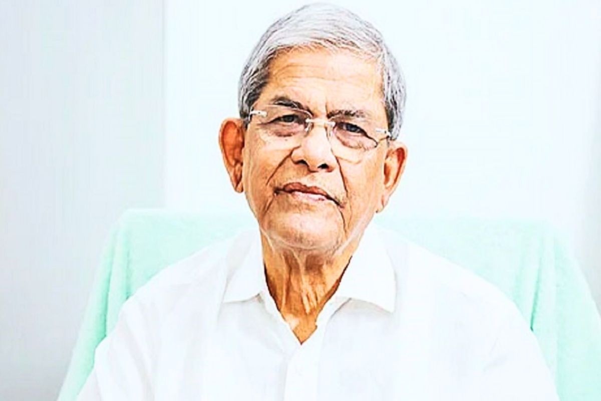 রাতে দেশে ফিরছেন মির্জা ফখরুল