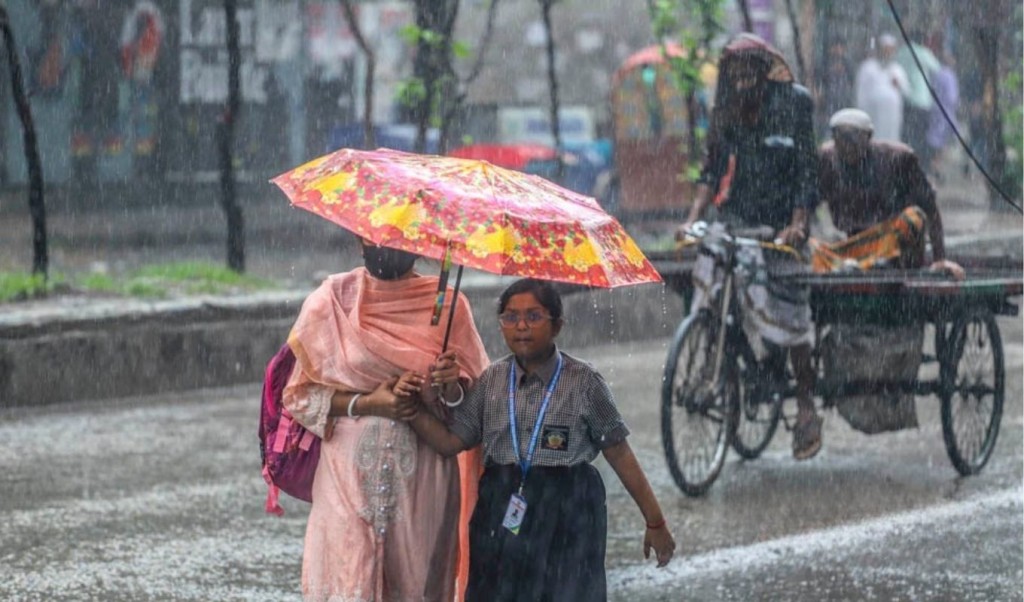 লঘুচাপের আভাস বাড়তে পারে বৃষ্টি 1750851276 লঘুচাপের আভাস, বাড়তে পারে বৃষ্টি