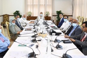 সরকারি সব ভবনে সোলার প্যানেল স্থাপনের নির্দেশ প্রধান উপদেষ্টার