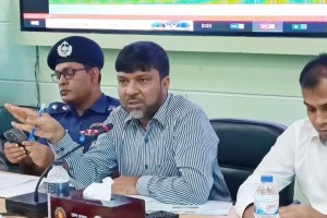 সাতক্ষীরায় সব প্রতিষ্ঠানে ডোপ টেস্টের নির্দেশ দিলেন ডিসি