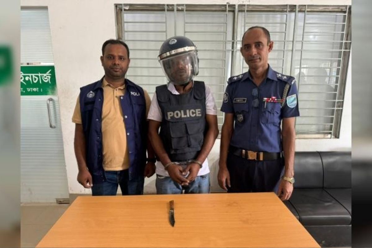 সাভারে স্ত্রীর সামনে স্বামীকে ছুরি মেরে হত্যা, ‘জামাই মাসুদ ‘ গ্রেপ্তার