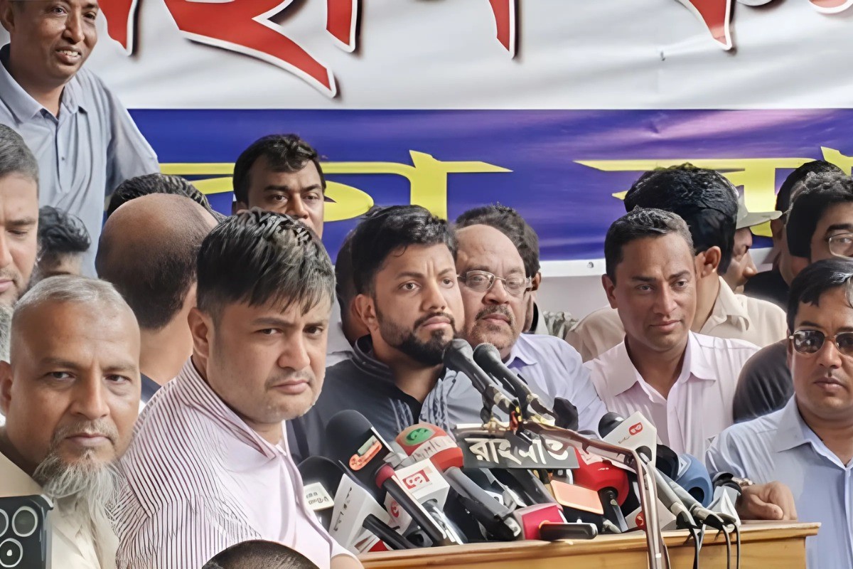 স্থানীয় সরকার উপদেষ্টা সংবিধান লঙ্ঘন করেছেন: ইশরাক