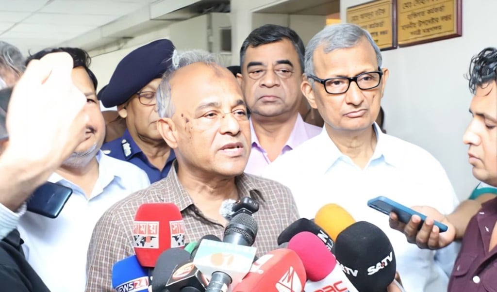 স্বরাষ্ট্র উপদেষ্টা 1748939686 ঈদযাত্রায় পরিবহনে যাত্রীর ছবি তোলা হবে: স্বরাষ্ট্র উপদেষ্টা