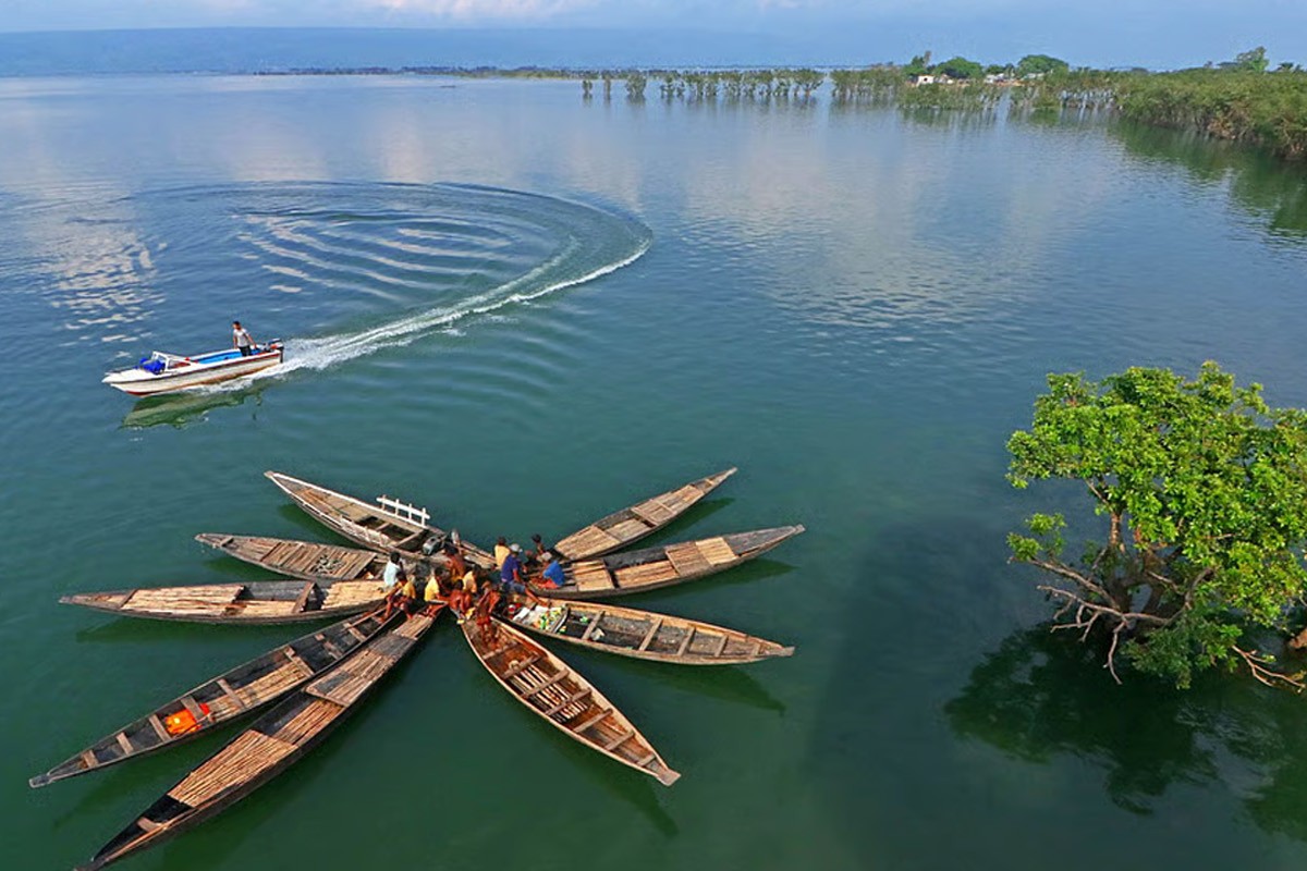হাওরে গাঁজা সেবন করায় ৫ পর্যটকের কারাদণ্ড