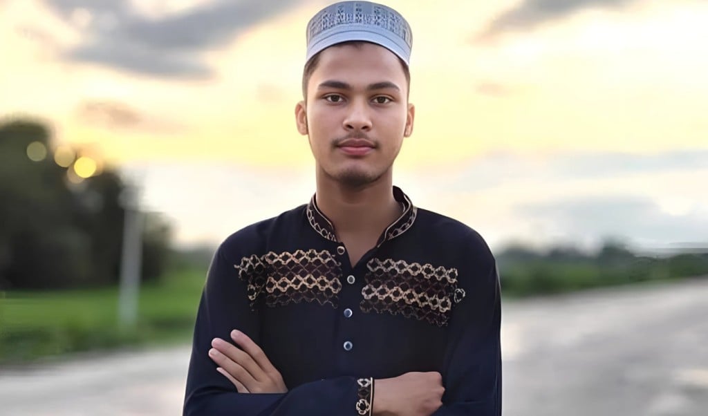 ১৫ বছর পর দেশে ফিরে ছেলের লাশ দেখলেন বাবা 1750928011 ১৫ বছর পর দেশে ফিরে ছেলের লাশ দেখলেন বাবা