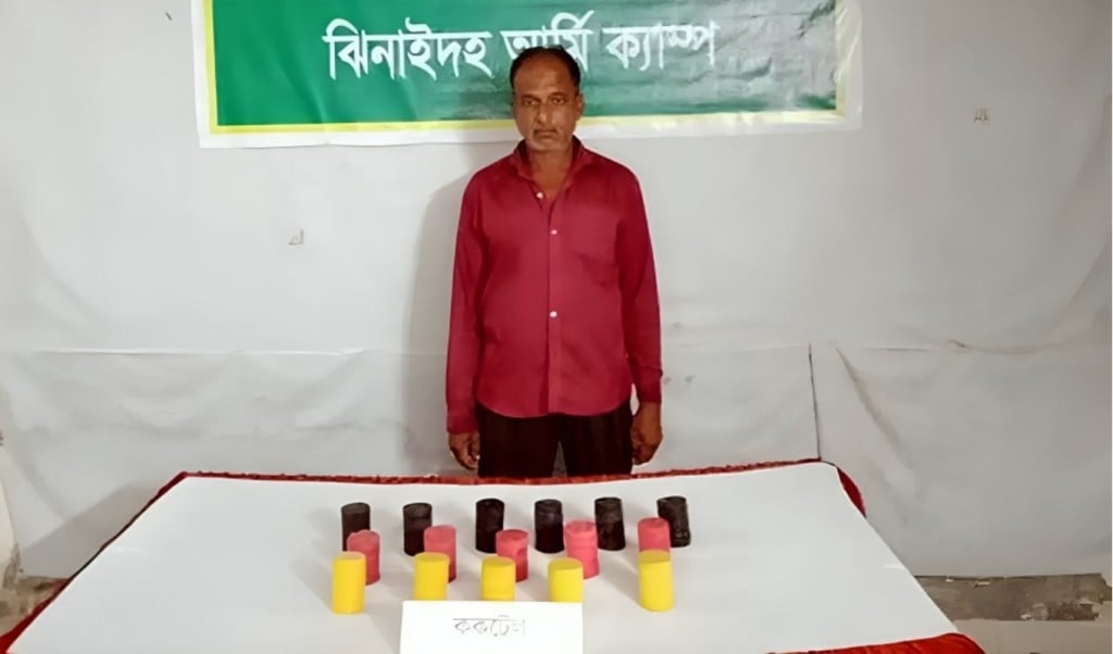 ১৬ ককটেলসহ ছাত্রদল নেতার বাবা আটক 1750154452 ১৬ ককটেলসহ ছাত্রদল নেতার বাবা আটক