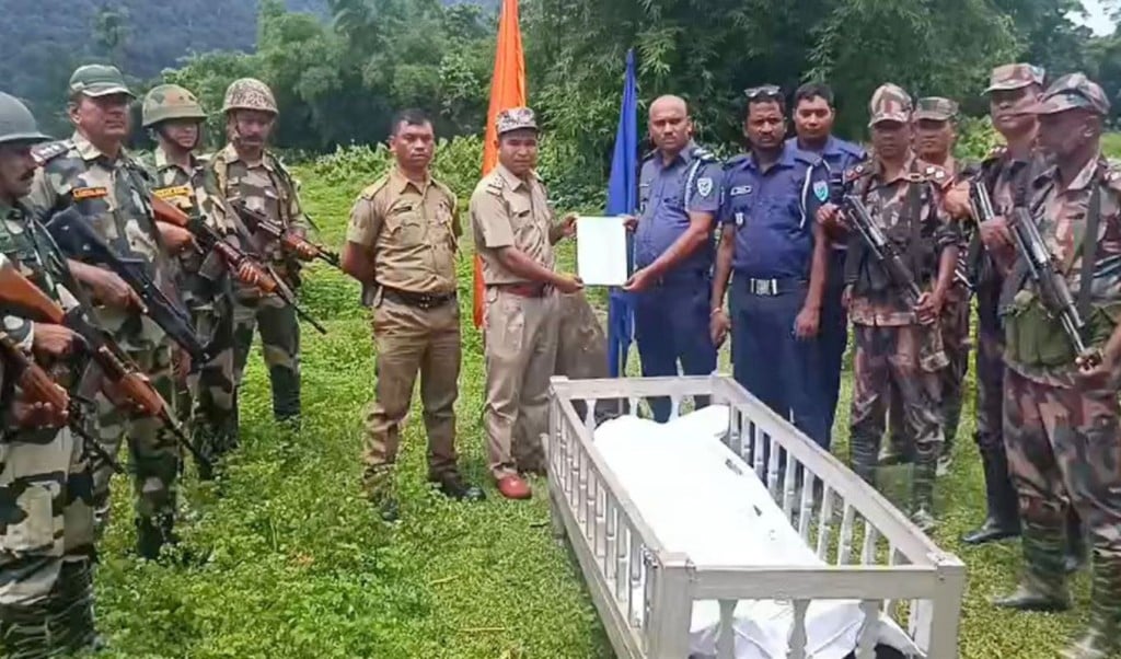২৬ ঘণ্টা পর নামিয়ে হস্তান্তর বিএসএফের 1750421039 বিয়ের ৩ দিনের মাথায় বাংলাদেশি যুবকের লাশ ঝুলছিল ভারতে