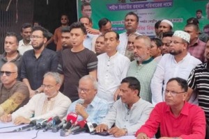 ‘অন্তর্বর্তী সরকারের শরীরে পঙ্কিল বাতাস লাগছে কি-না’—প্রশ্ন রিজভীর