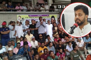 ‘ইশরাক ইশরাক’ স্লোগানে উত্তাল নগরভবন, আজও সেবা কার্যক্রম বন্ধ