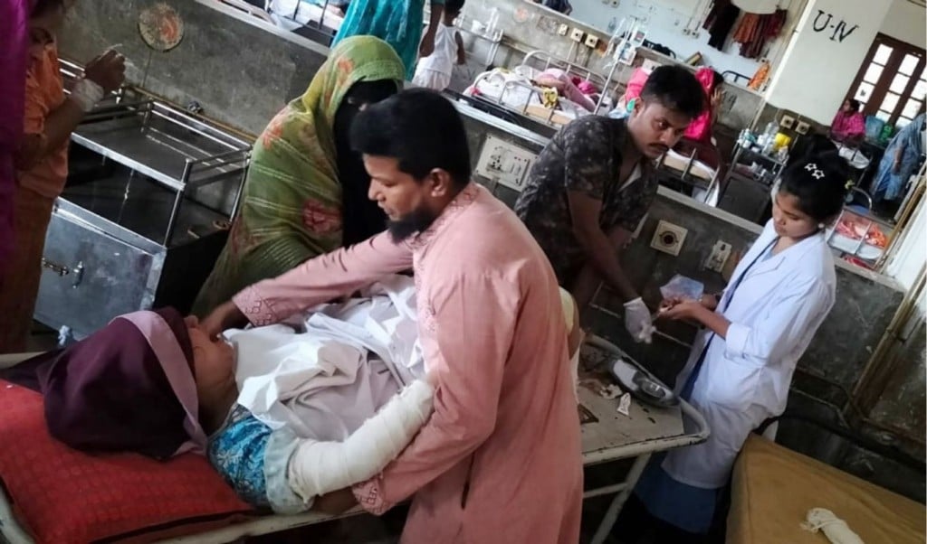 ‘সন্তান নষ্ট করতে অপহরণের পর নির্যাতন করে স্বামীর সাবেক স্ত্রীর ভাইয়েরা 1751210462 ‘সন্তান নষ্ট করতে অপহরণের পর নির্যাতন করে স্বামীর সাবেক স্ত্রীর ভাইয়েরা’