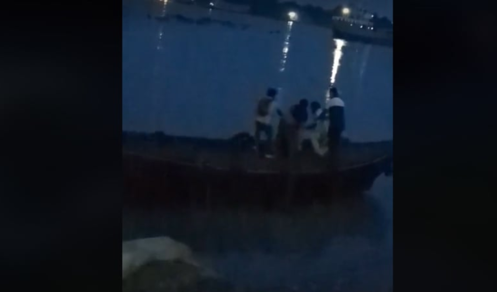 পুলিশ পরিচয়ে খাদ্য পরিদর্শক সুশান্তকে অপহরণ 3 Untitled design 2025 07 14T010239.190 1752433367 পুলিশ পরিচয়ে খাদ্য পরিদর্শক সুশান্তকে অপহরণ