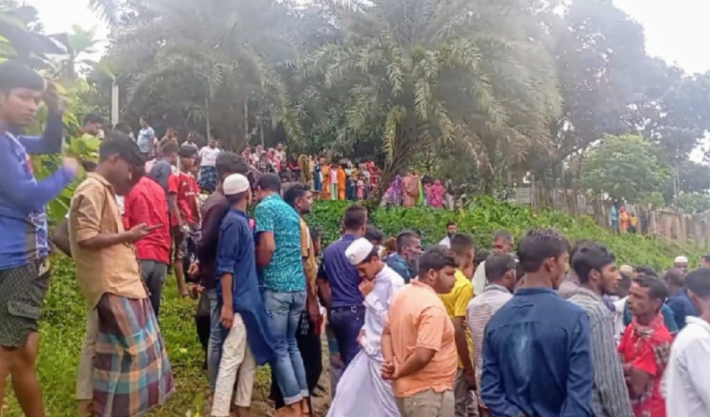 নিখোঁজের একদিন পর নদী থেকে মিলল রিকশাচালকের মরদেহ 3 Untitled design 2025 07 15T000340.563 1752516236 নিখোঁজের একদিন পর নদী থেকে মিলল রিকশাচালকের মরদেহ