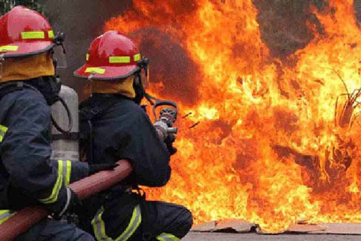 সেনা কল্যাণ ভবনে আগুন, কাজ করছে ৫ ইউনিট