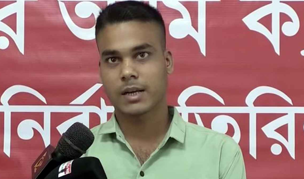 প্রেম করতে এসে ভুয়া সেনা সদস্য গ্রেপ্তার 4 Untitled design 2025 07 20T011000.136 1752952212 প্রেম করতে এসে ভুয়া সেনা সদস্য গ্রেপ্তার