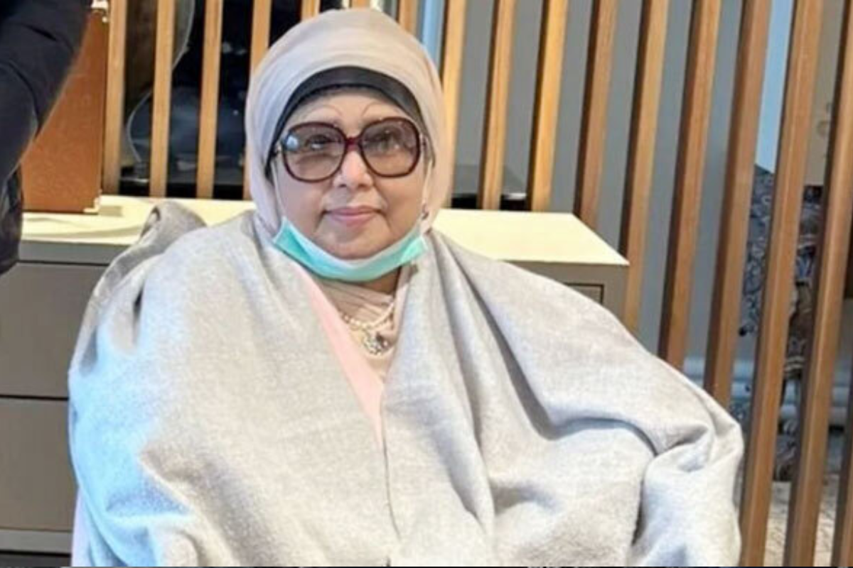 স্বাস্থ্য পরীক্ষায় গভীর রাতে এভারকেয়ার হাসপাতালে খালেদা জিয়া