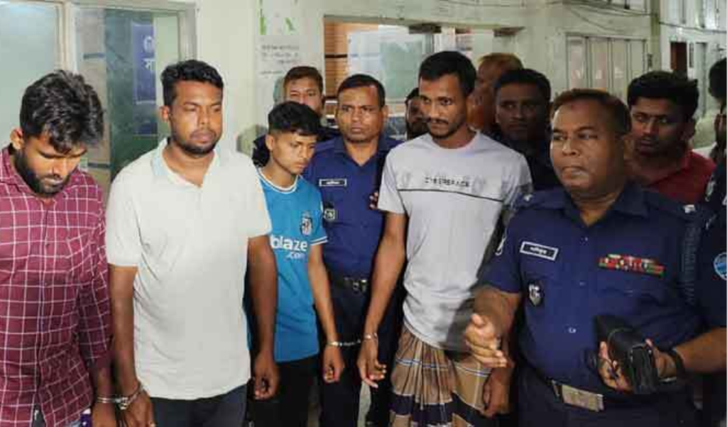 মুরাদনগরে ধ*র্ষণ ও নির্যাতনের মামলায় চার আসামির তিন দিনের রিমান্ড 4 Untitled design 52 1751652205 মুরাদনগরে ধ*র্ষণ ও নির্যাতনের মামলায় চার আসামির তিন দিনের রিমান্ড