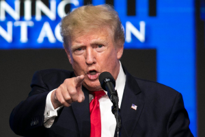 ১ আগস্ট থেকে নতুন শুল্ক নীতির ঘোষণা ট্রাম্পের