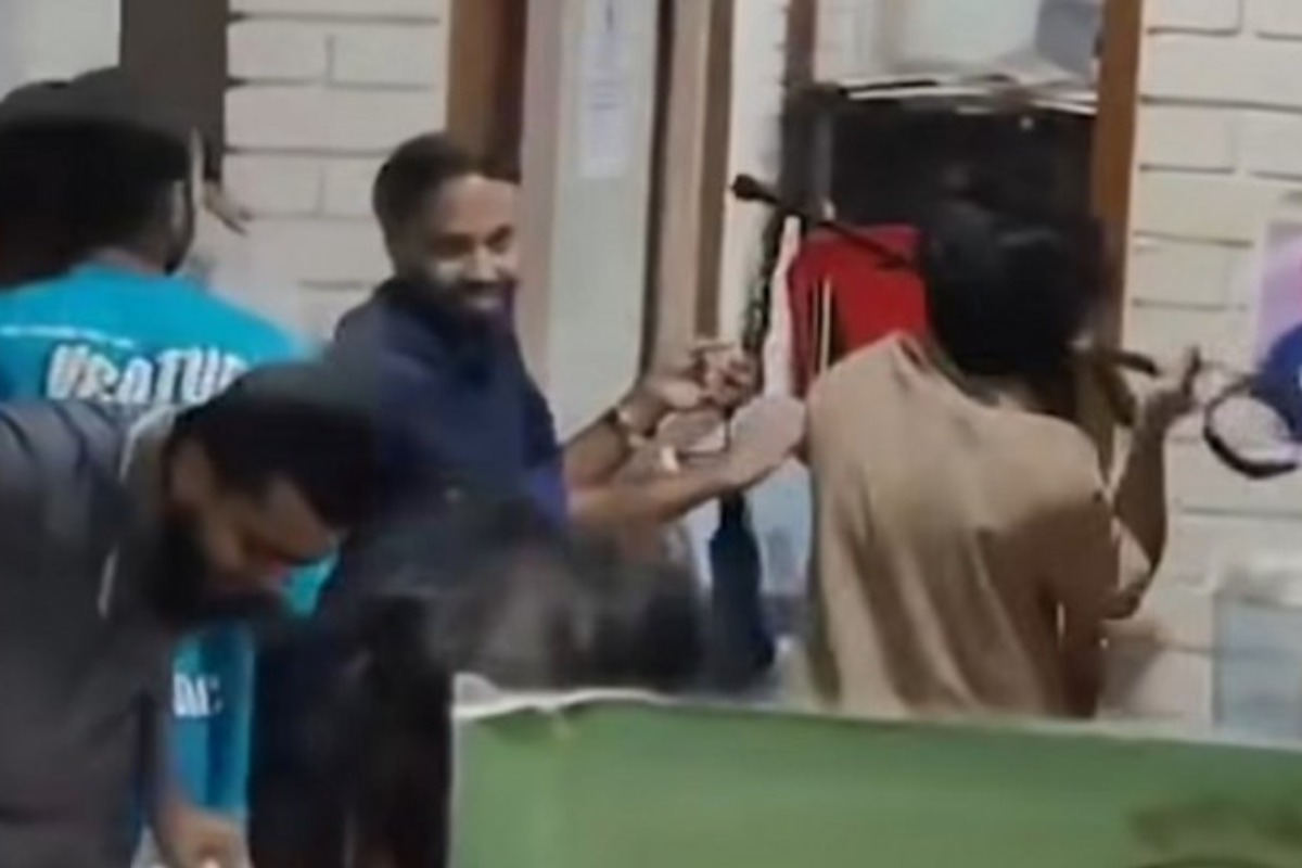 অর্থ সহায়তা না পাওয়ায় জুলাই শহীদ স্মৃতি ফাউন্ডেশন ভাঙচুর করলেন আহতরা
