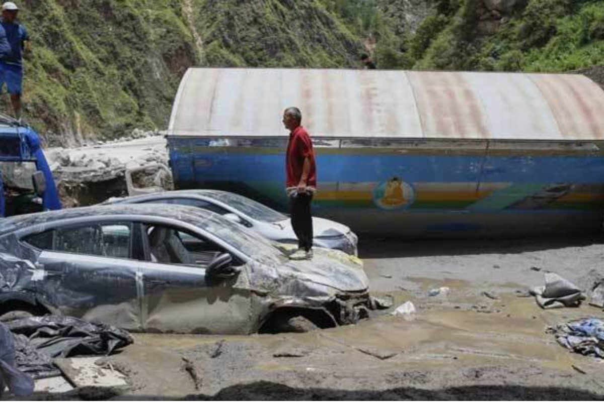 নেপাল-চীন সীমান্তে ভয়াবহ বন্যা ও ভূমিধস: নিহত ৯
