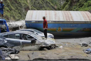 নেপাল-চীন সীমান্তে ভয়াবহ বন্যা ও ভূমিধস: নিহত ৯