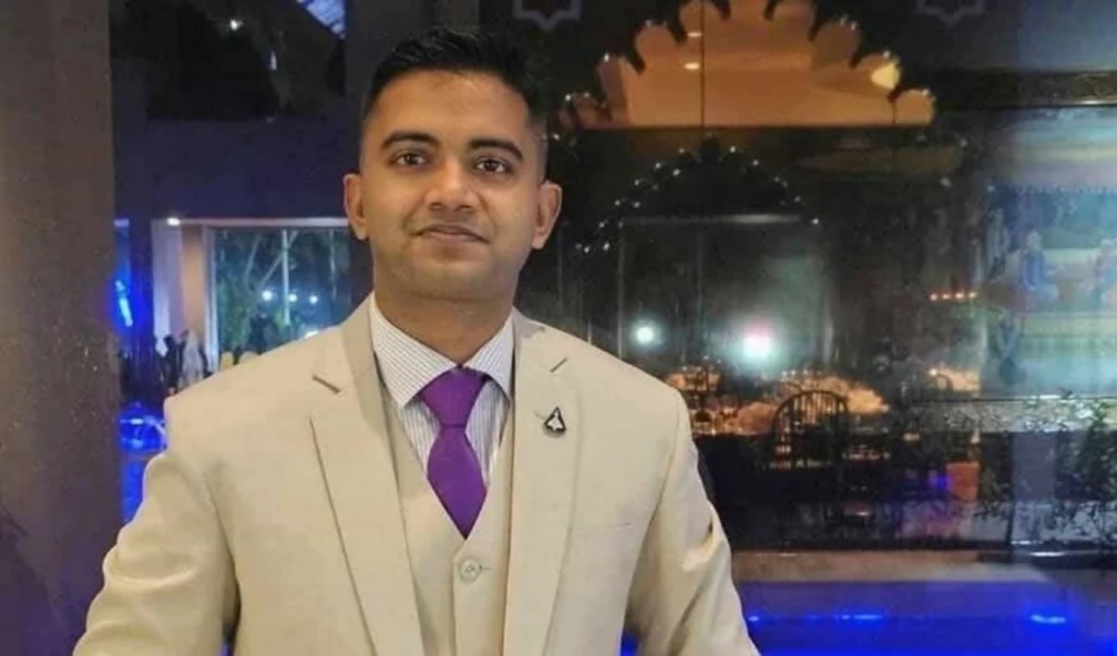 বিধ্বস্ত প্রশিক্ষণ বিমানটির পাইলট তৌকির মারা গেছে 4 পাইলট তৌকির