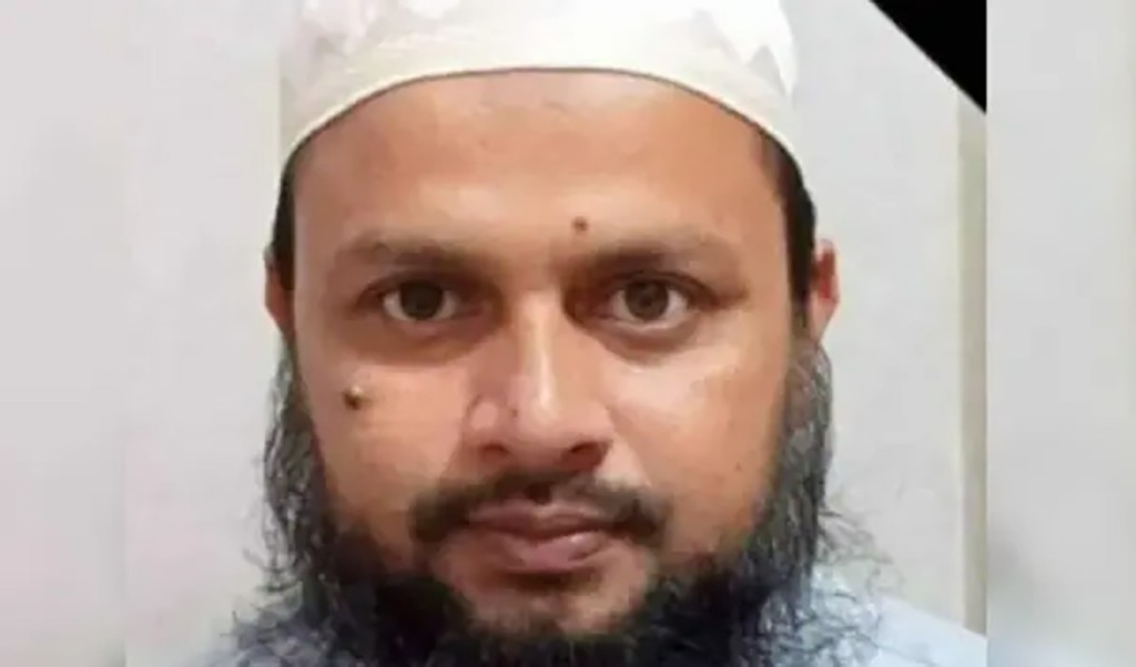 মাদ্রাসাশিক্ষককে কুপিয়ে হত্যা, হামলাকারী গণপিটুনিতে নিহত 3 নিহত