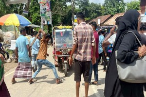 ব্রাহ্মণবাড়িয়ায়  সিএনজি মালিক-শ্রমিকদের কর্মবিরতি, যাত্রীদের দুর্ভোগ