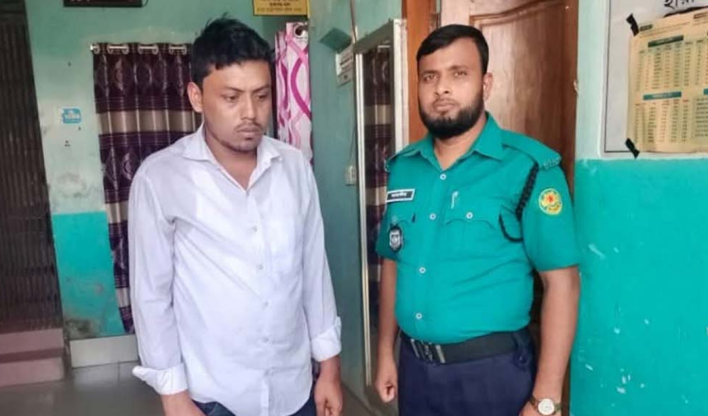 অনলাইনে প্রেম, ভারতের বিবাহিত যুবক রংপুরে এসে জানলেন প্রেমিকাও বিবাহিত 3 অনলাইনে প্রেম ভারতের বিবাহিত যুবক রংপুরে এসে জানলেন প্রেমিকাও বিবাহিত 1751900397 অনলাইনে প্রেম, ভারতের বিবাহিত যুবক রংপুরে এসে জানলেন প্রেমিকাও বিবাহিত