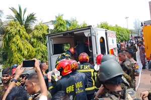 বিমান বিধ্বস্তে মৃতের সংখ্যা বেড়ে ৩২,অনেকের অবস্থাই আশঙ্কাজনক