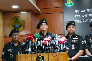অপরাধী কোন দলের নেতা, সেটা বিবেচ্য নয়: র‍্যাব মহাপরিচালক
