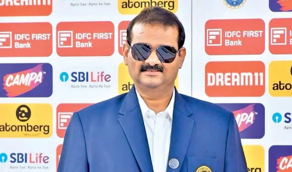 আইপিএলে টিকিট কেলেঙ্কারি ও জালিয়াতির অভিযোগে হায়দরাবাদ ক্রিকেটের প্রধান গ্রেপ্তার 1752147767 আইপিএলে টিকিট কেলেঙ্কারি ও জালিয়াতির অভিযোগে হায়দরাবাদ ক্রিকেটের প্রধান গ্রেপ্তার
