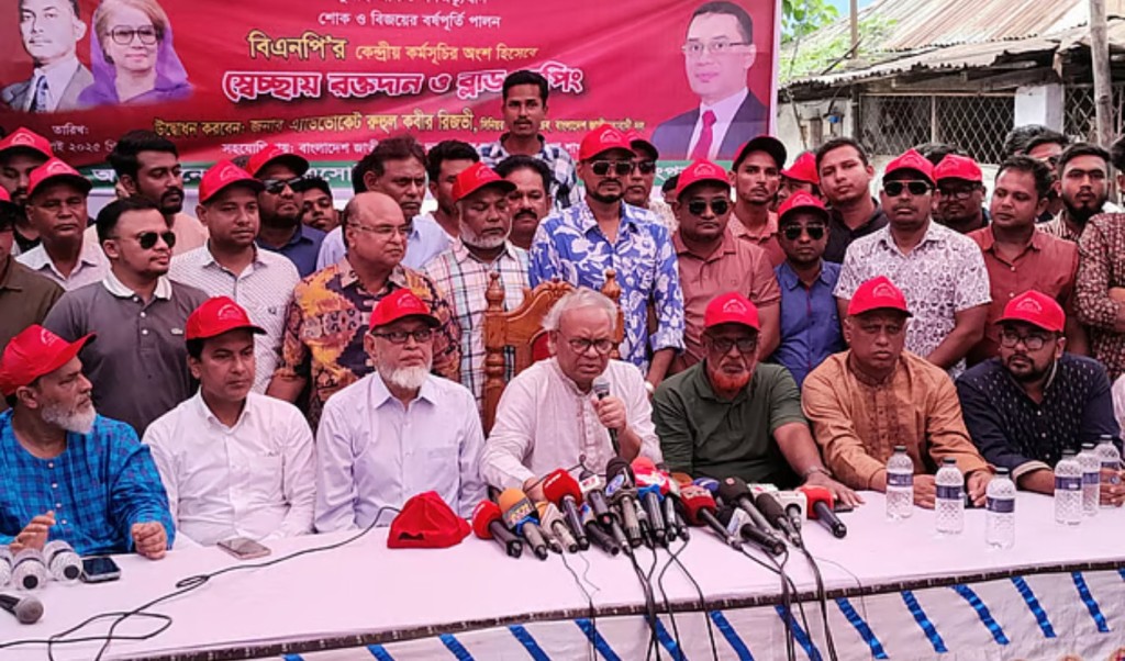 আনুপাতিক ভোট আরও বেশি স্বৈরতন্ত্রের দিকে ঠেলে দেবে: রিজভী 2 আনুপাতিক ভোট আরও বেশি স্বৈরতন্ত্রের দিকে ঠেলে দেবে রিজভী 1751552111 আনুপাতিক ভোট আরও বেশি স্বৈরতন্ত্রের দিকে ঠেলে দেবে: রিজভী