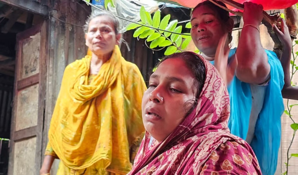 আমার সংসার বাঁচাবার মতো আর কেউ নাই নিহত ইমনের মা 1752754290 ‘আমার সংসার বাঁচাবার মতো আর কেউ নাই’