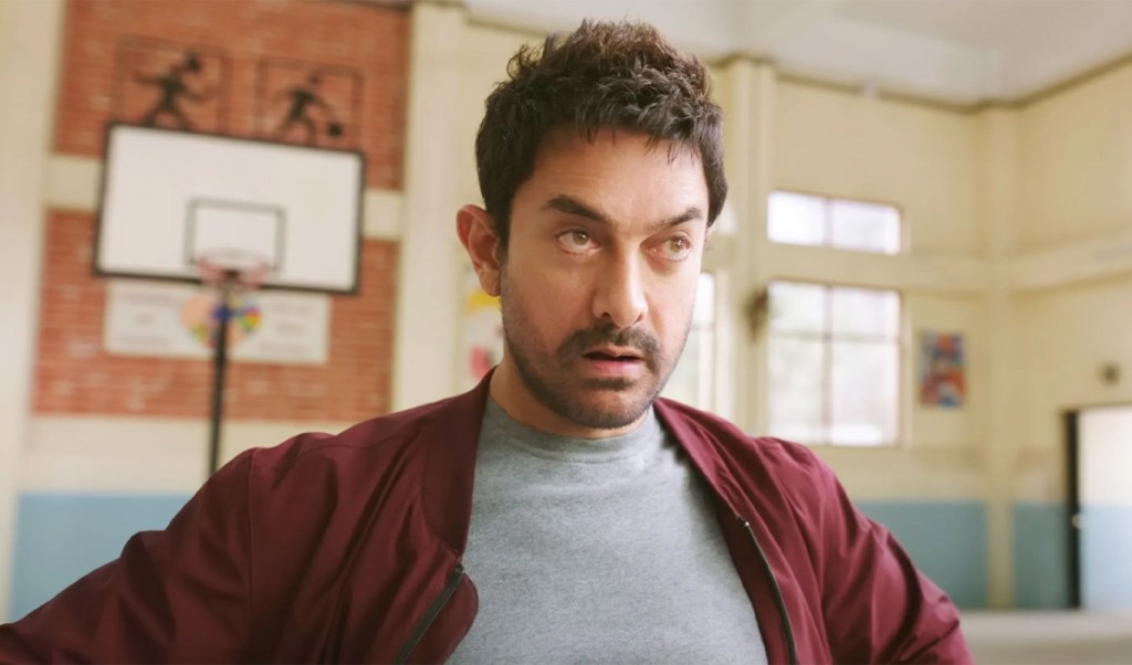 আমির খানের বাড়িতে হঠাৎ পুলিশের অভিযান, নেপথ্যে কী? 3 আমির খান