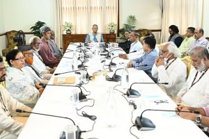 আরও ১৩টি দল ও জোটের সঙ্গে প্রধান উপদেষ্টার বৈঠক