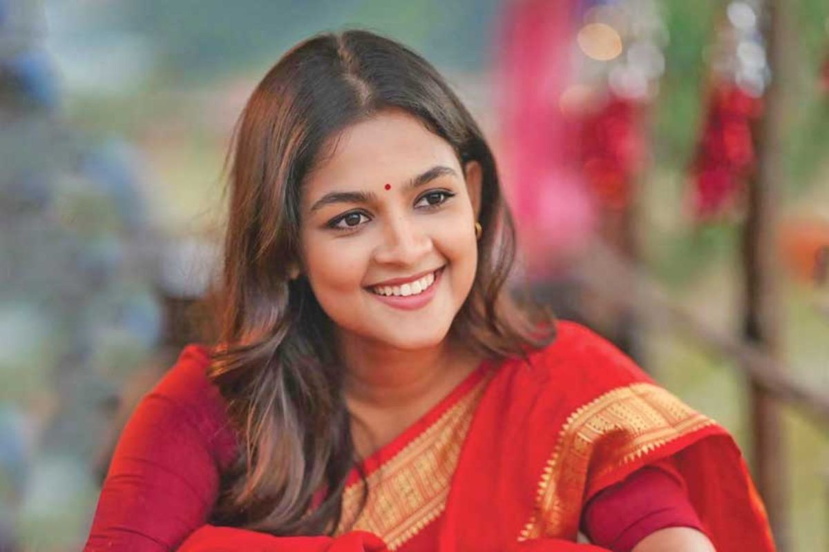 এসব সত্যি ভেবে বিশ্বাস করবেন না, আল্লাহর দোহাই লাগে: সাদিয়া আয়মান