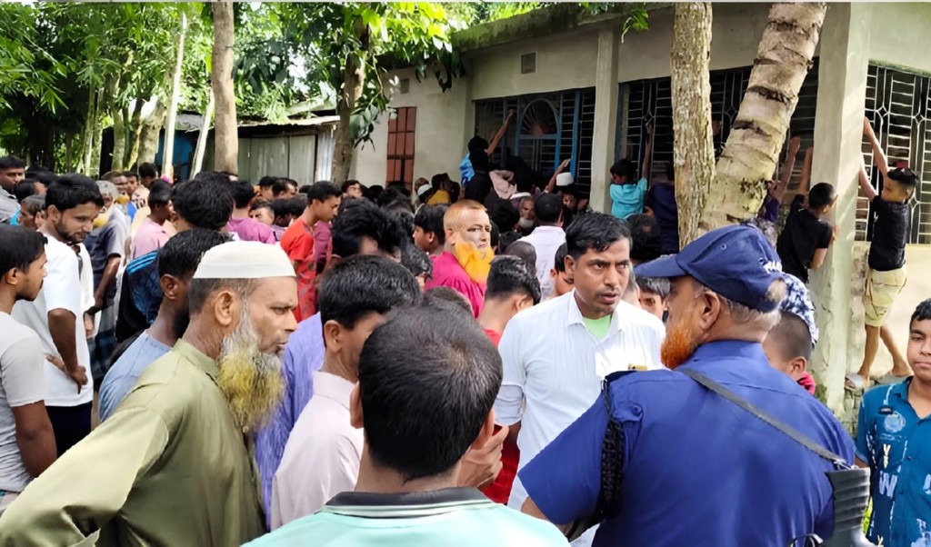ঈশ্বরগঞ্জে যুবকের গলাকাটা মরদেহ উদ্ধার 2 ঈশ্বরগঞ্জে যুবকের গলাকাটা মরদেহ উদ্ধার 1752223843 ঈশ্বরগঞ্জে যুবকের গলাকাটা মরদেহ উদ্ধার