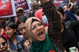 উগ্রবাদী গোষ্ঠীর কবলে জুলাই আন্দোলনে অংশগ্রহণকারী নারীরা