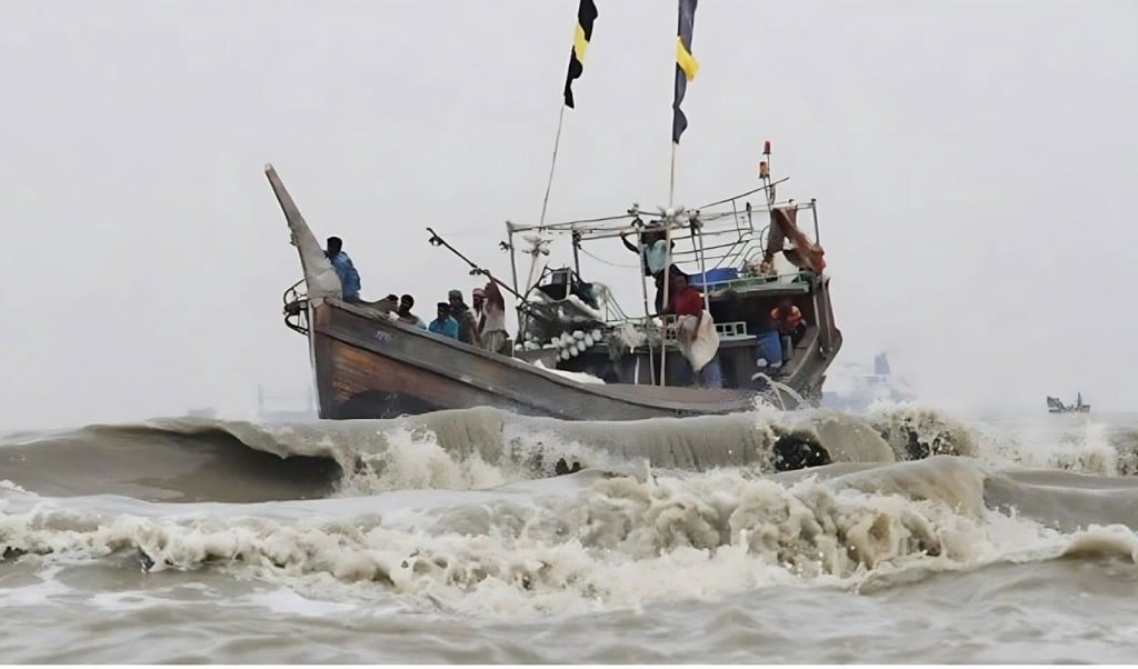 উত্তাল সাগর 1751780212 উত্তাল হয়ে উঠতে পারে সাগর, ৩ নম্বর সতর্ক সংকেত