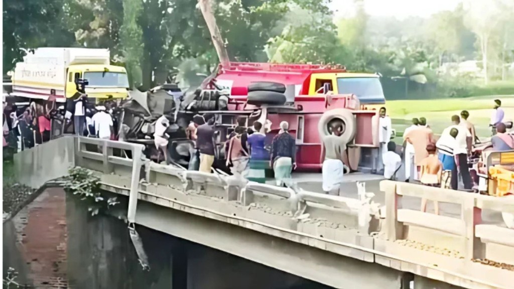 উল্লাপাড়ায় ট্যাঙ্কলরি উল্টে নিহত চালক 4 উল্লাপাড়ায় ট্যাঙ্কলরি উল্টে নিহত চালক 1753335664 উল্লাপাড়ায় ট্যাঙ্কলরি উল্টে নিহত চালক