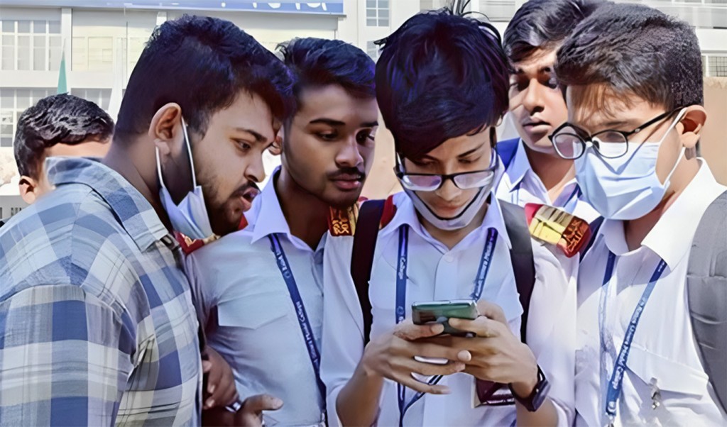 একাদশে ভর্তি 1752891971 ২৪ জুলাই শুরু হতে পারে একাদশ শ্রেণিতে ভর্তি আবেদন, বেড়েছে ফি