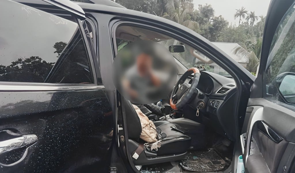 এবার গোপালগঞ্জে ইউএনওর গাড়িতে হামলা ভাঙচুর 1752649714 এবার গোপালগঞ্জে ইউএনওর গাড়িতে হামলা-ভাঙচুর