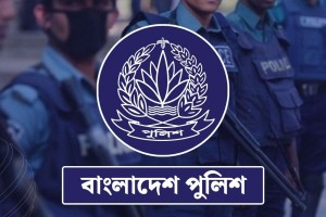 এবার চট্টগ্রামের সাবেক ডিআইজিসহ তিন পুলিশ কর্মকর্তা বরখাস্ত