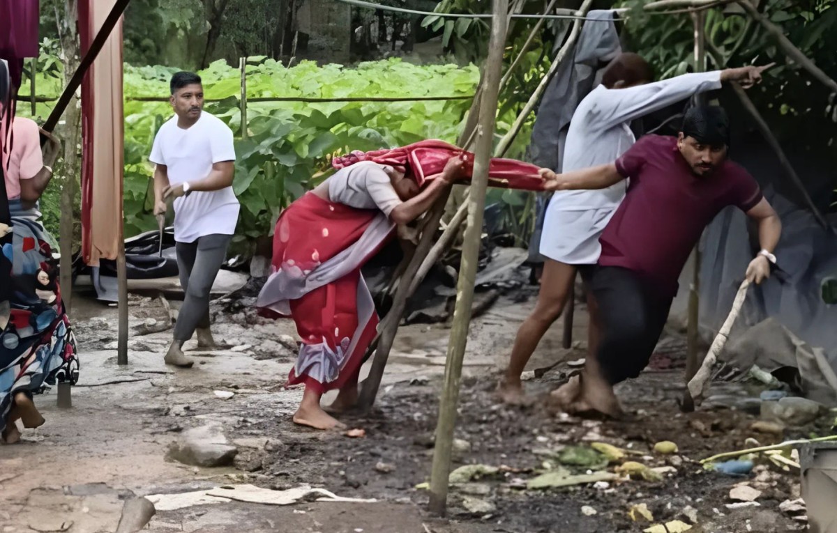 কক্সবাজারে বাড়ি দখলে বাধা দেওয়ায় মা-ছেলেকে কুপিয়ে জখম