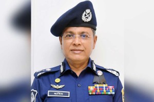 ডিএমপির সাবেক কমিশনার হাবিবুরসহ ৮ পুলিশ কর্মকর্তার বিচার শুরু