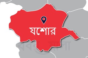 কুপিয়ে জখমের প্রতিবাদে অভিযুক্তকে পিটিয়ে হত্যা